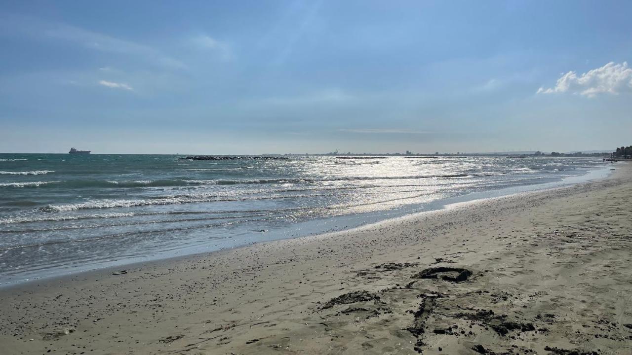 لارنكا Beachfront Villa - Dasaki المظهر الخارجي الصورة